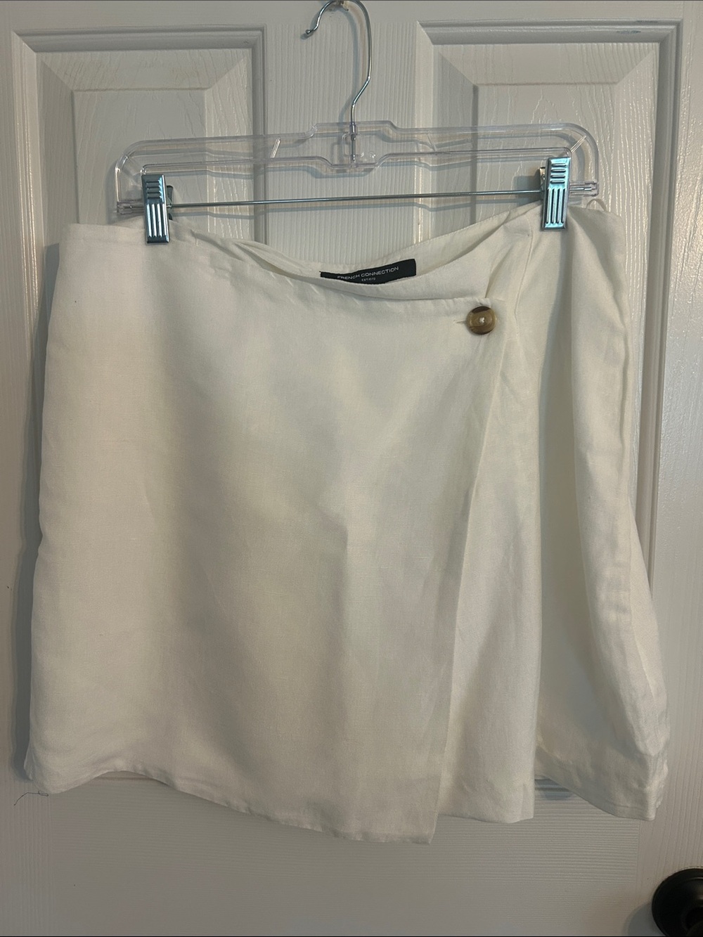 Women’s French Connection Asymmetrical Wrap Skirt with Button Accent-Off White